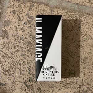 IL MAKIAGE Woke up like this foundation. Unopened.